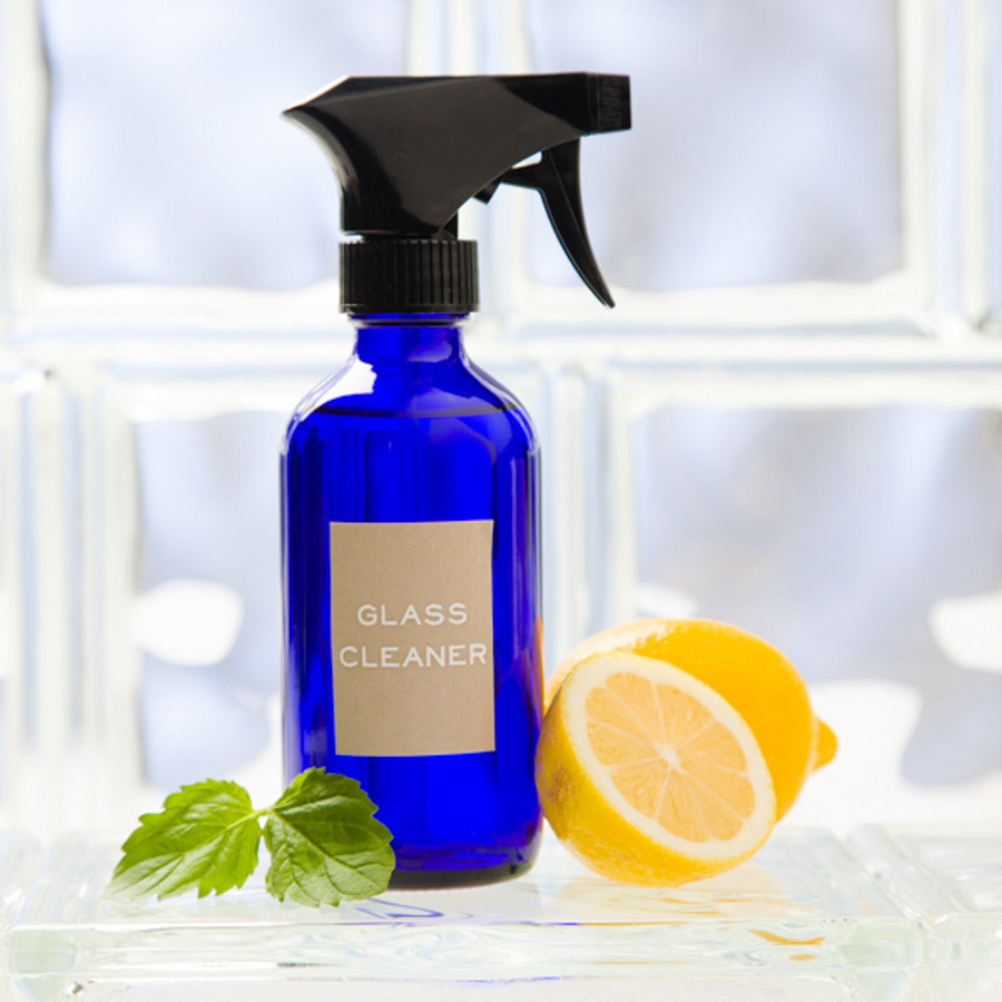 https://www.doterra.com/US/en/blog/diy-roundup-essential-oils-for-cleaning