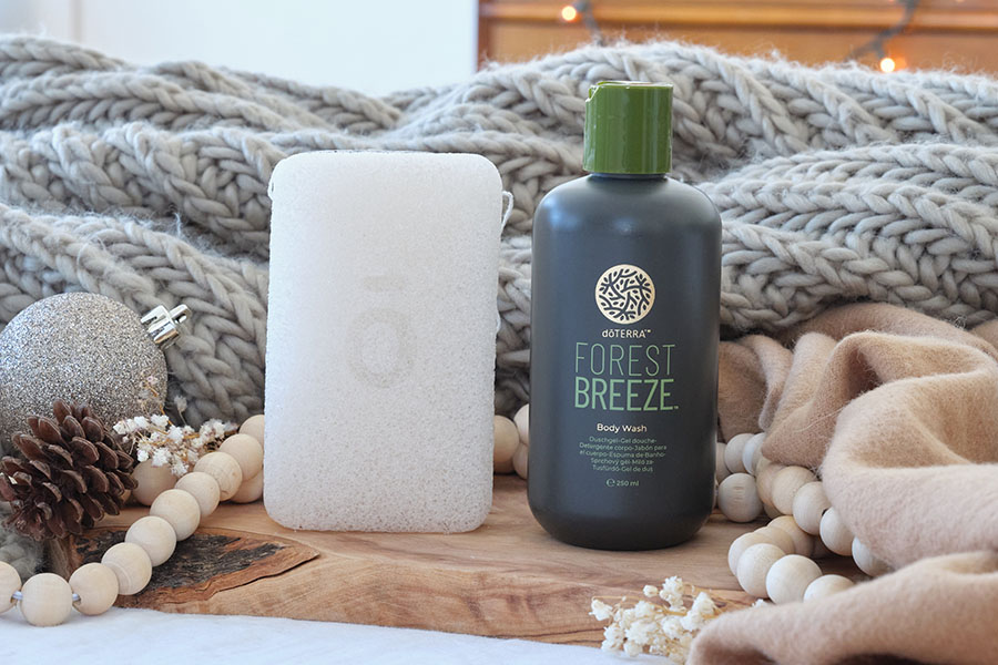 ForestBreeze-BodyWash-KonjacSponge-900x600.jpg