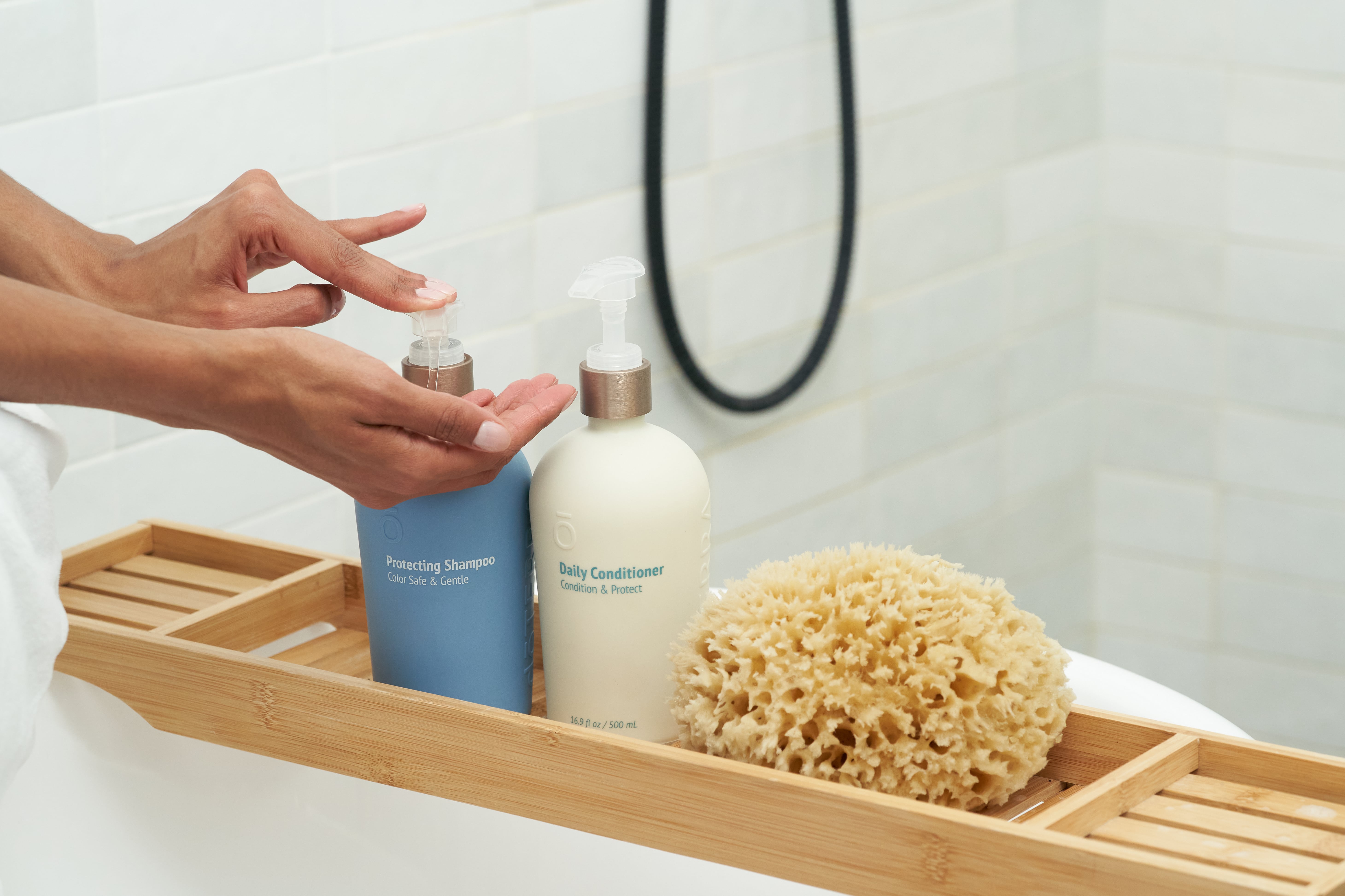 High-Quality Doterra Shampoo And Conditioner Capture Illustration High-Quality Doterra Shampoo And Conditioner Capture Illustration